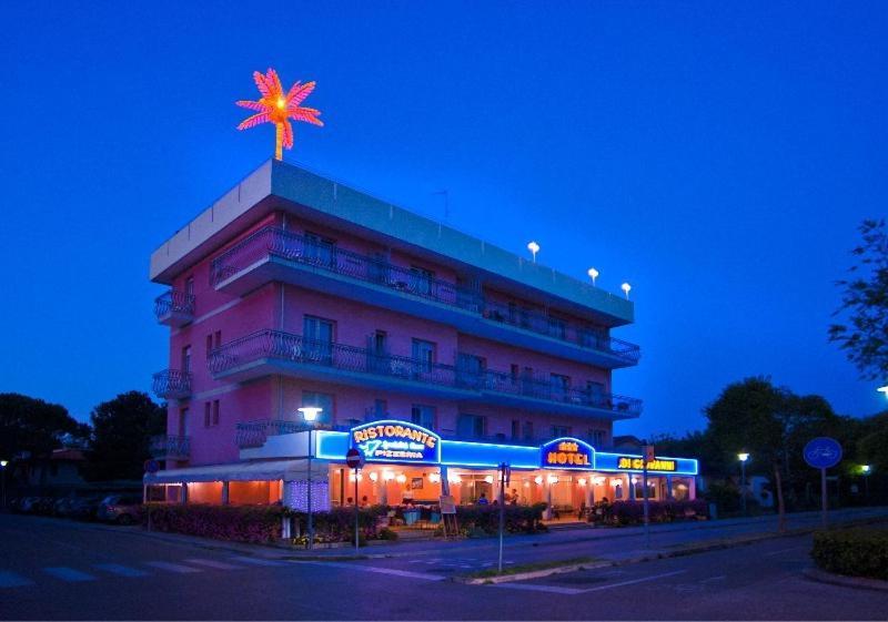 Hotel Di Giovanni Bibione Eksteriør bilde