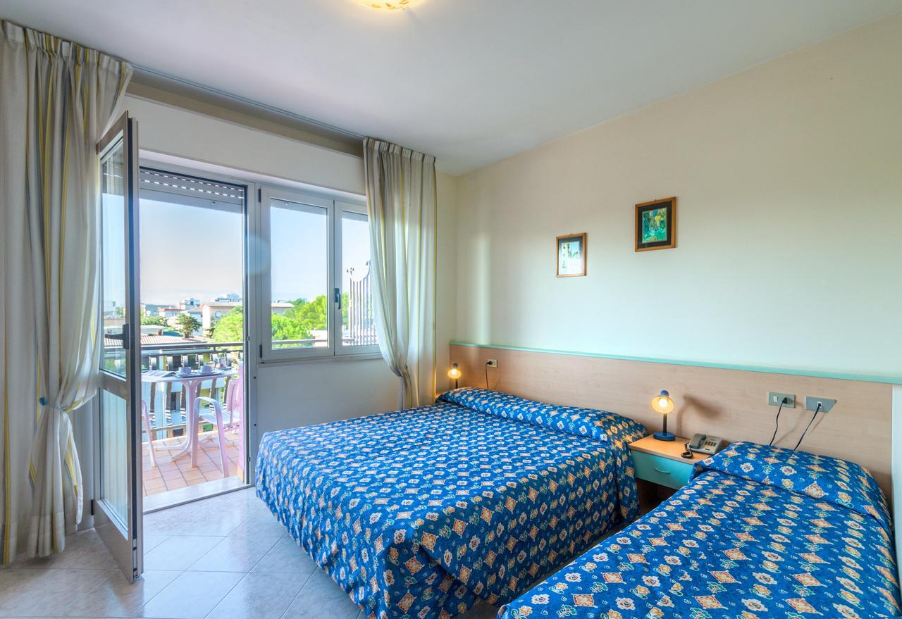 Hotel Di Giovanni Bibione Eksteriør bilde