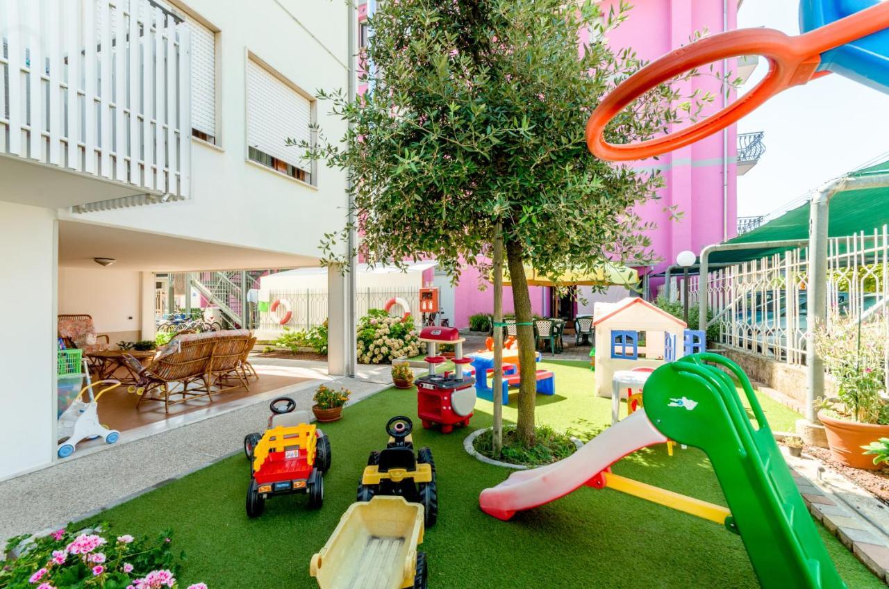 Hotel Di Giovanni Bibione Eksteriør bilde
