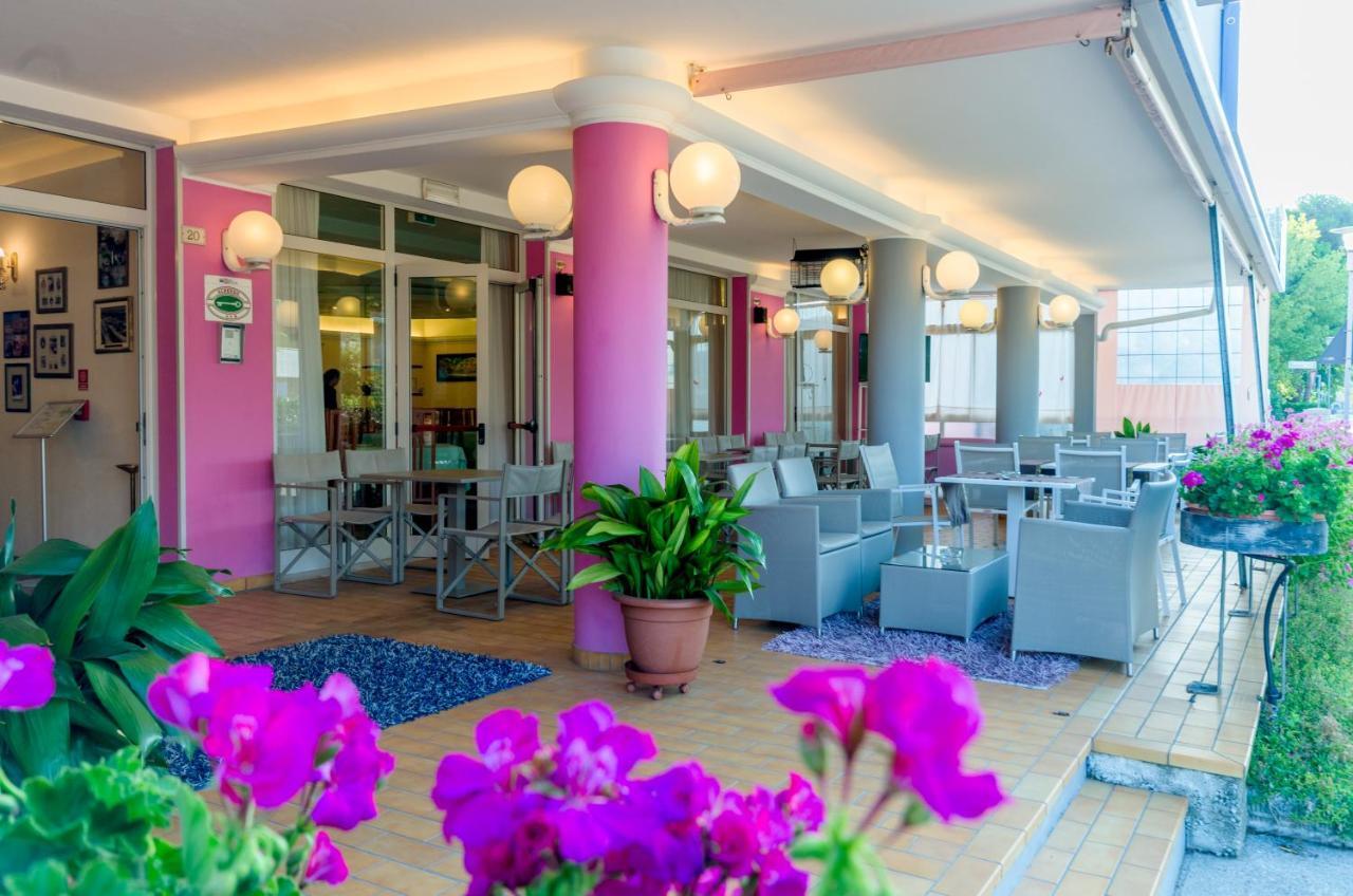 Hotel Di Giovanni Bibione Eksteriør bilde